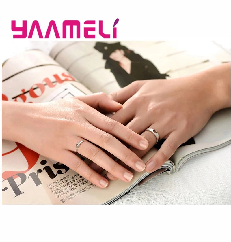 Um conjunto de casal Bague Lover Melhores presentes Prata Círculo Oco Coração Anel para Mulheres Homens Acessórios de casamento Anéis de cristal Jóias